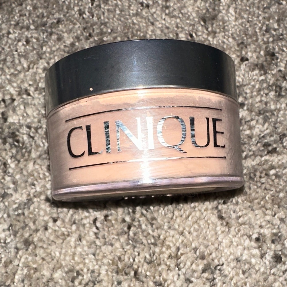 Clinique Loose Setting Powder - Cream